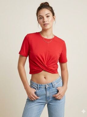 🌈 4 FOR $25 🌈 Red Twist-Front Crop Top with Knot Detail, Size S